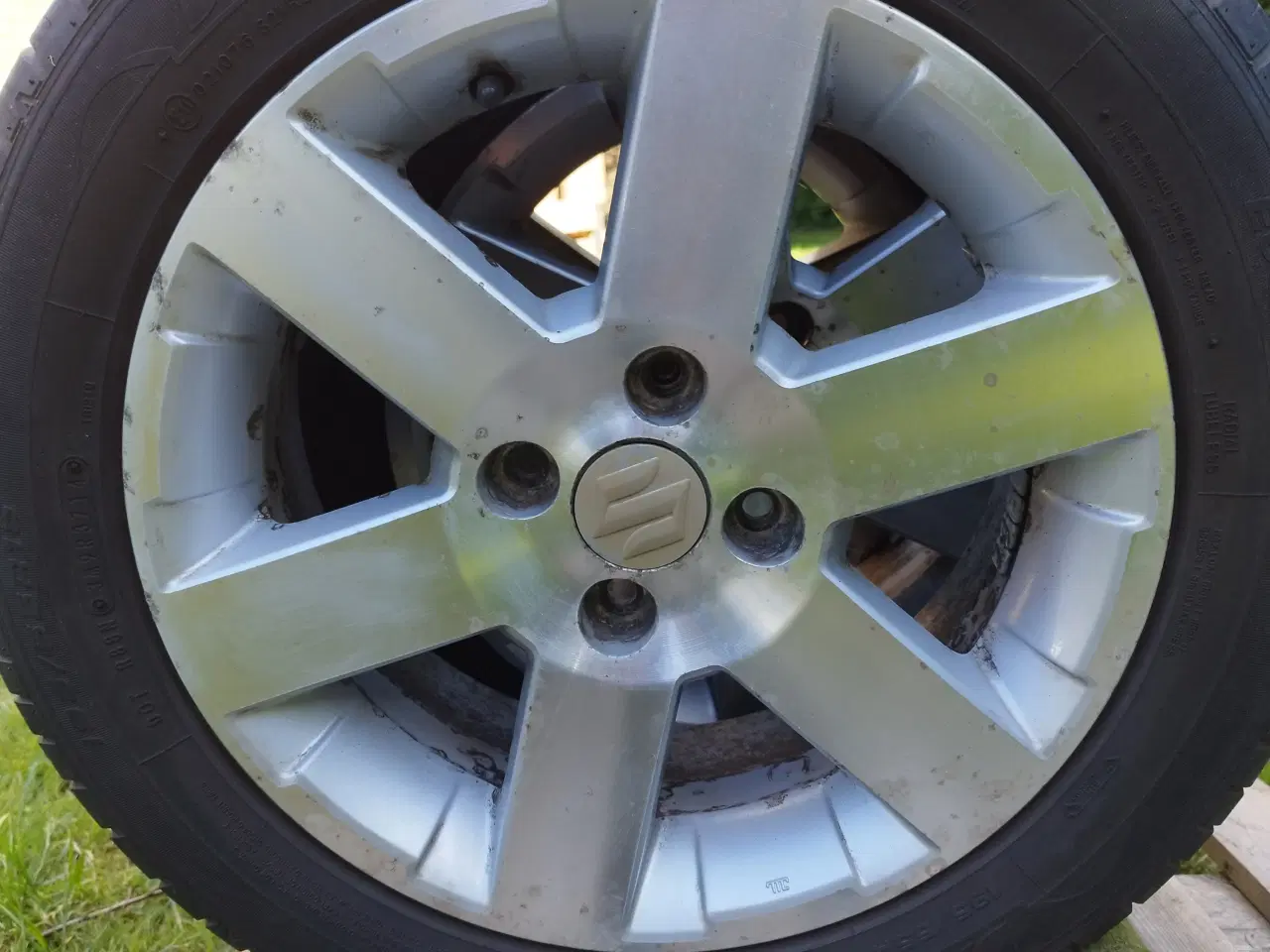 Billede 4 - Dæk og fælge, Suzuki Liana 