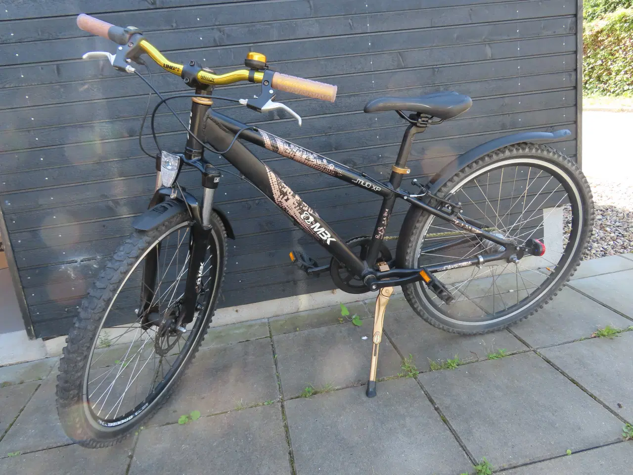 Billede 1 - Guldcykel til en gulddreng?... MBK 26 tommer