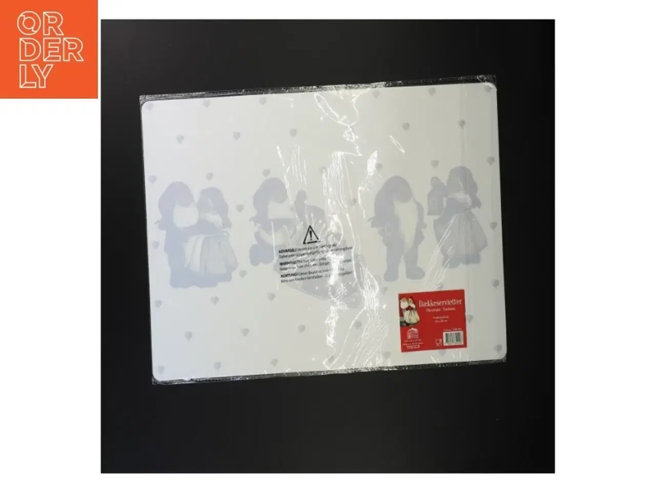 Billede 2 - 4 Dækkeservietter med Nisse Motiv (str. 43 x 28 cm)