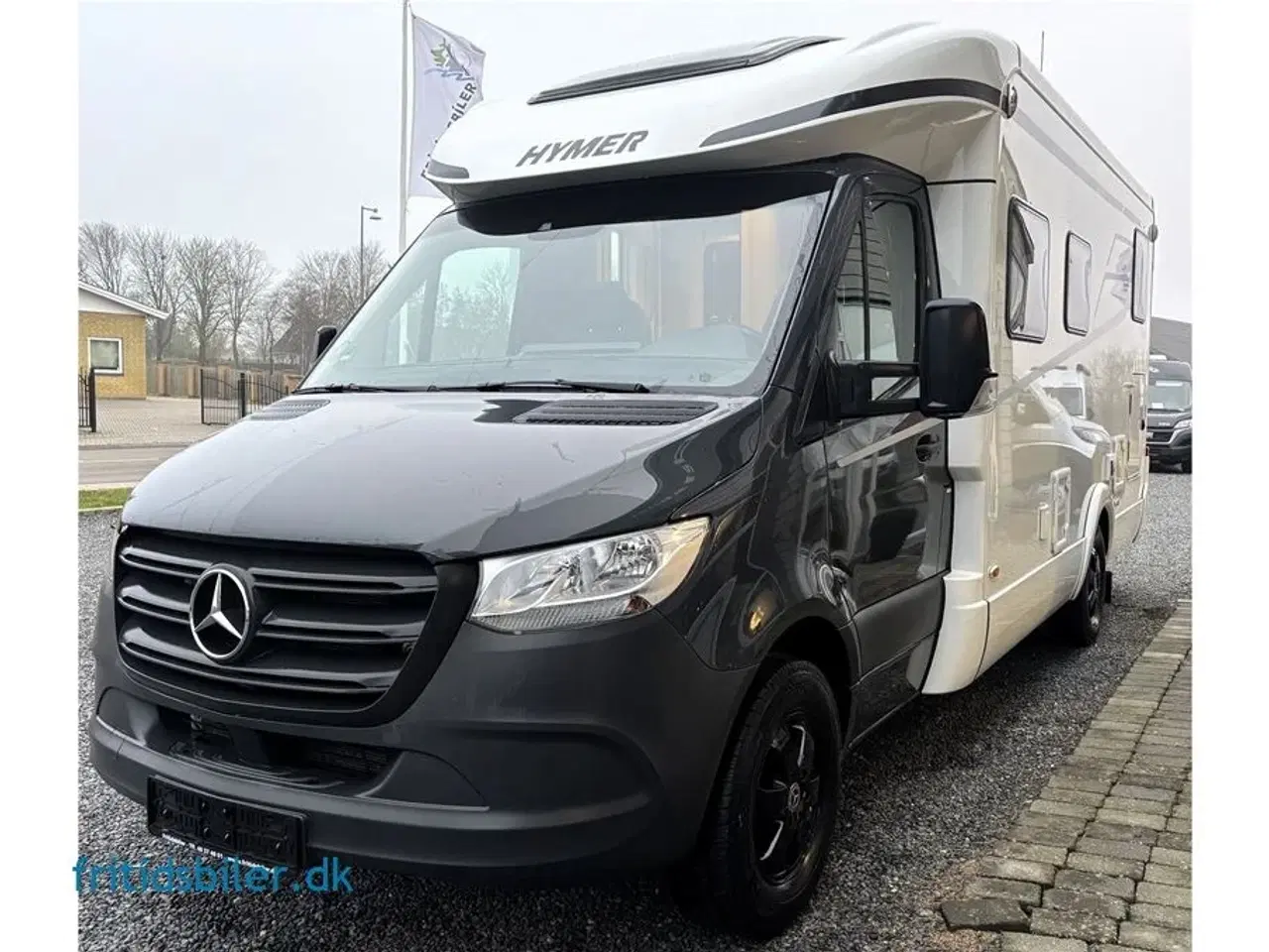 Billede 4 - 2024 - Hymer Tramp S585 170 Hk 9 Trins Aut. gear   Hymer Tramp S585 en helt igennem flot og pæn camper til den fede tur syd eller nord på