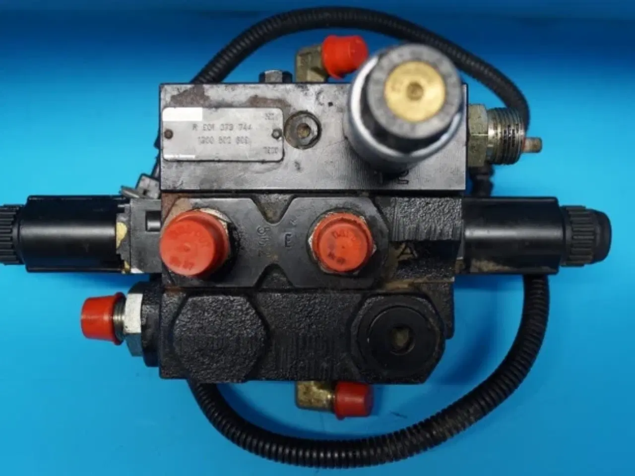 Billede 18 - Case 8010 Hydraulikventil 87313989