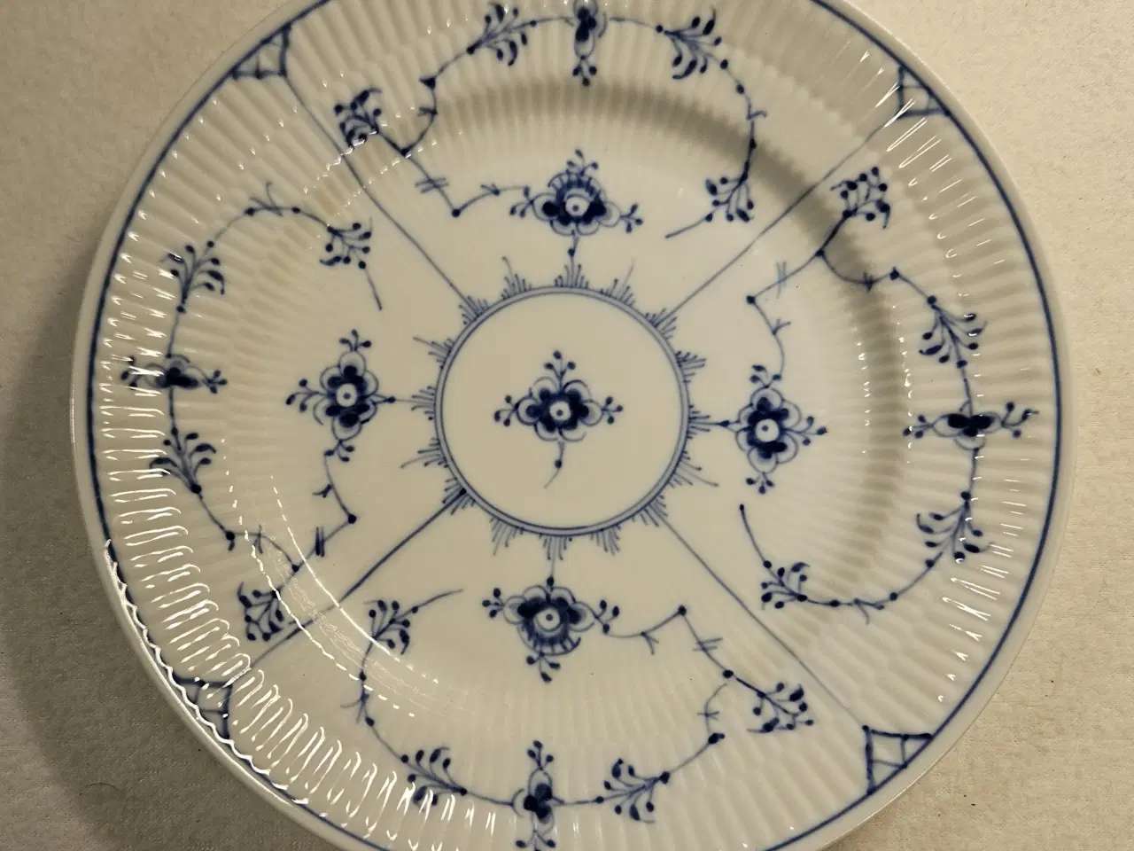 Billede 9 - ROYAL COPENHAGEN MUSSEL, FROKOST TALLERKENER 1/178