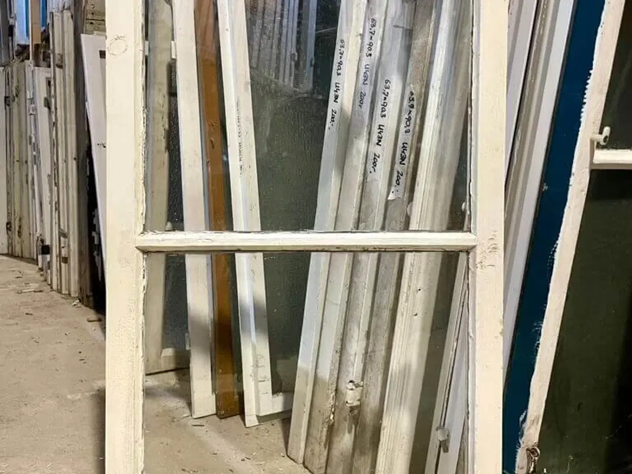 Billede 1 - Let 2-ruders vinduesramme i god stand