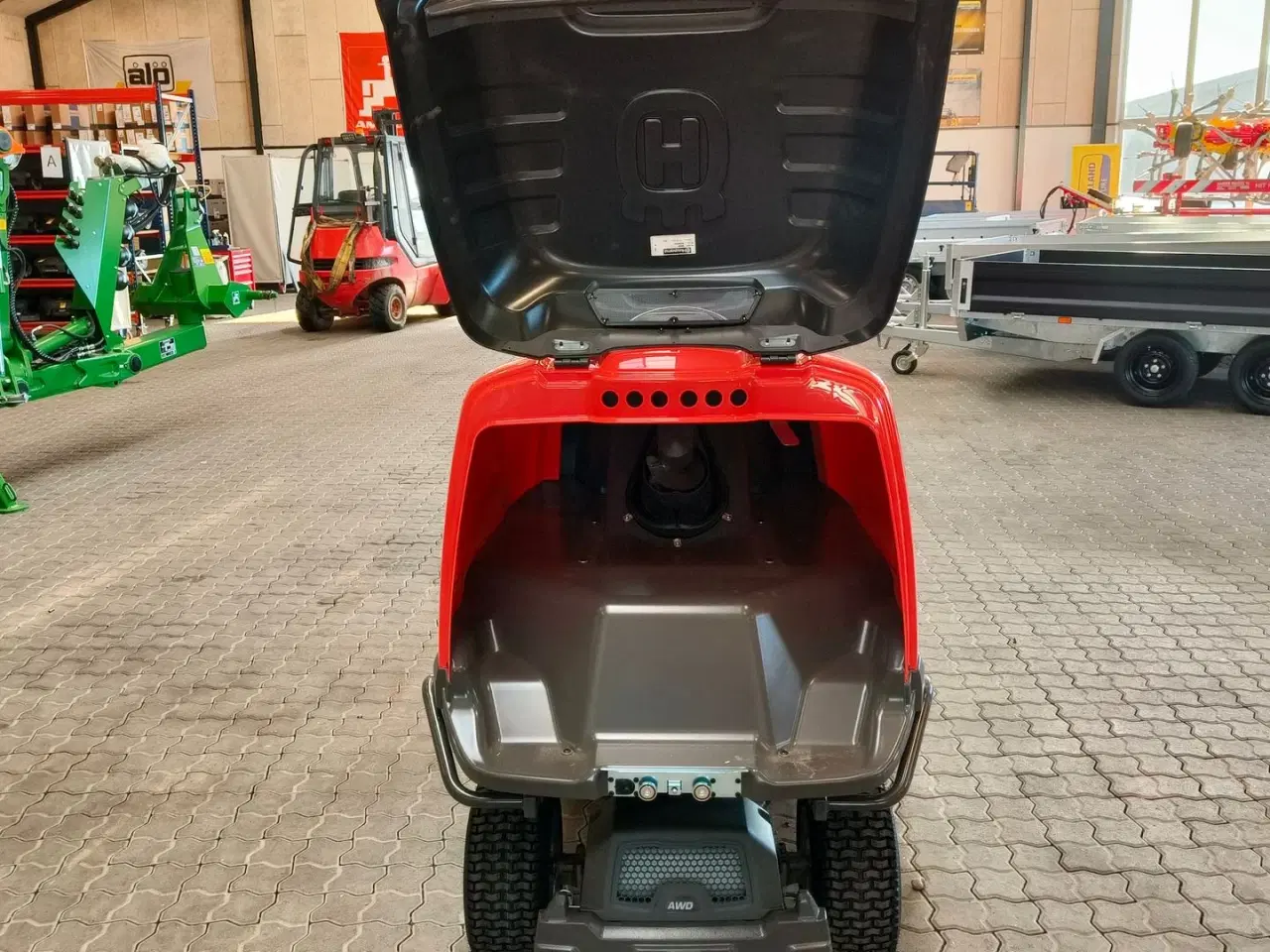 Billede 4 - Husqvarna RC 320Ts AWD Skarp pris