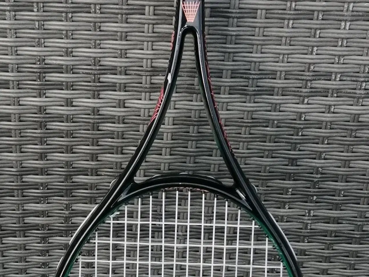 Billede 1 - DUNLOP PRO NEUTRON GRAPHITE, STR. 3, I FLOT STAND