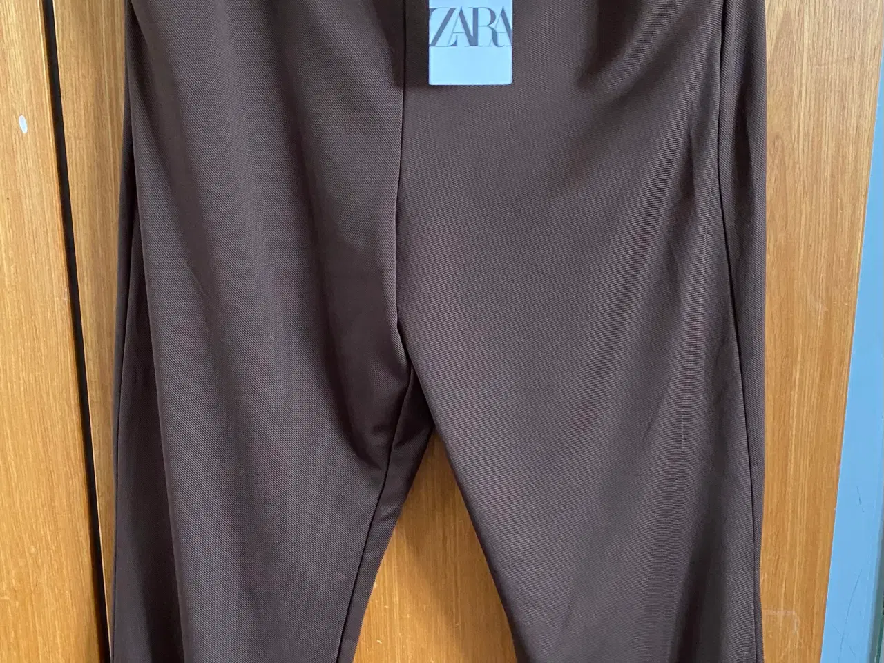 Billede 4 - Ny bluse og bukser i str. L fra Zara