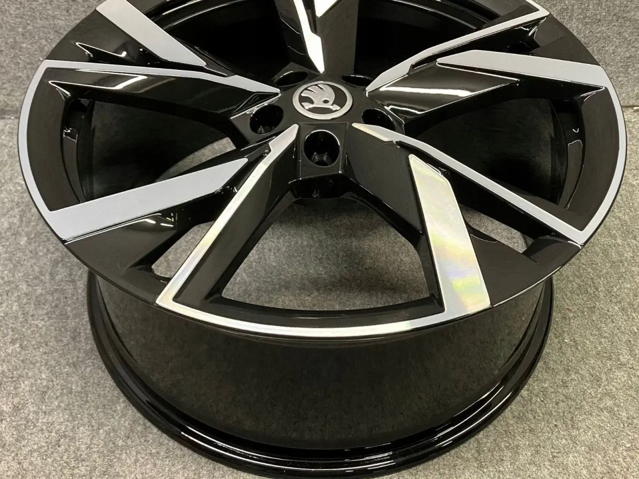 Billede 3 - ALUFÆLGE SKODA ENYAQ iV TAURUS 5LA 20"
