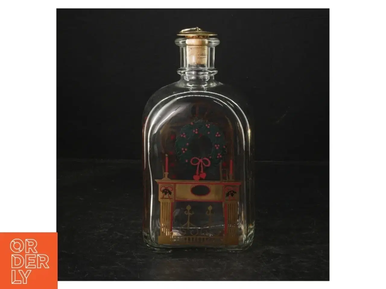 Billede 2 - Holmegaard karaffel med julemotiver (str. 19 cm)