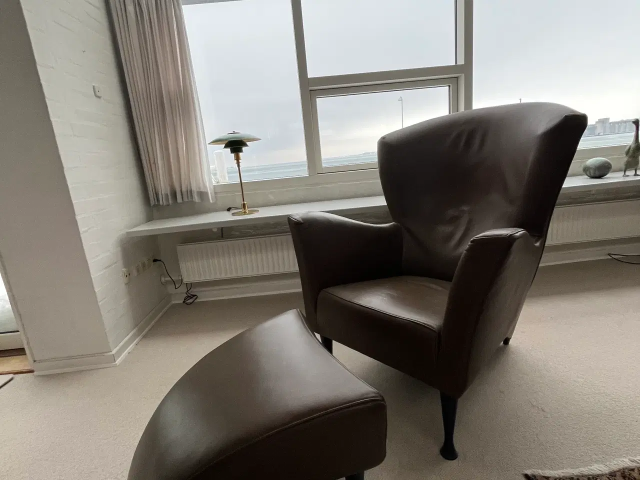 Billede 1 - Montis lænestol inkl. skammel i chokoladefv. læder