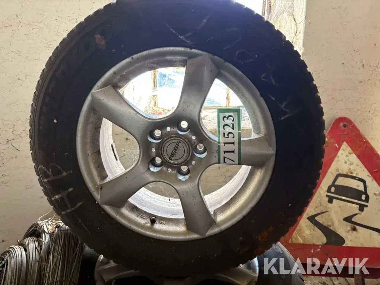 Billede 2 - Dæk med fælge Mega wheels / hankook 16"