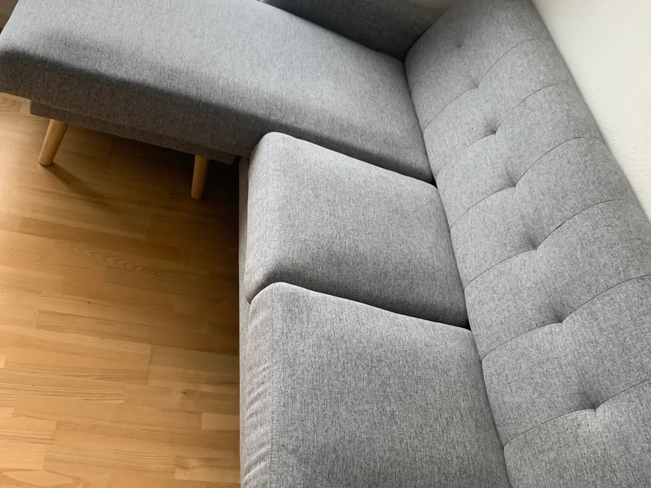 Billede 2 - Lysegrå Sofa