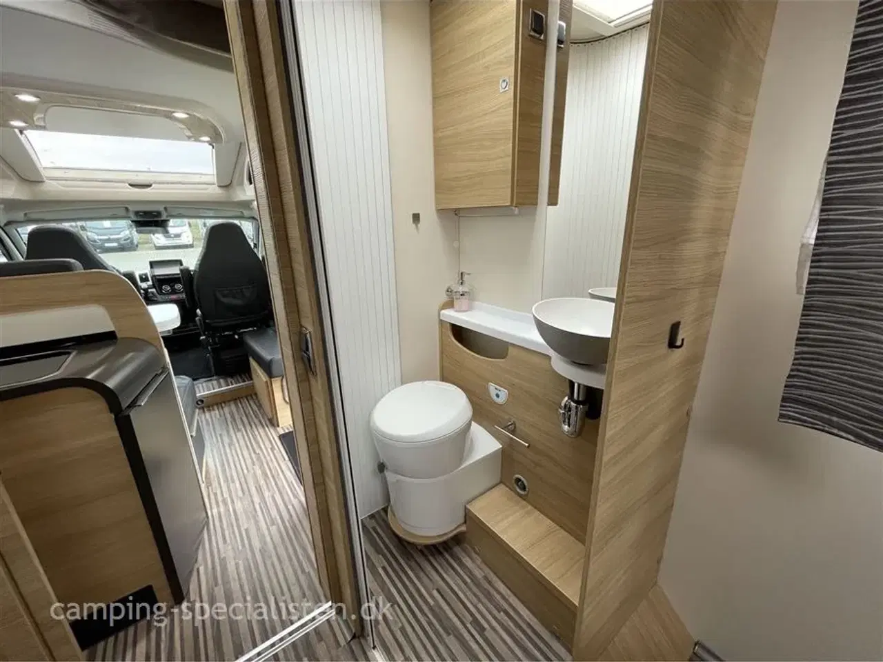 Billede 13 - 2019 - Benimar Perseo 596 Edition 40   Toplækker Autocamper med genial indretning - Benimar Perseo 596 Edition 40 - Kan nu opleves hos Camping-Specialisten i Silkeborg