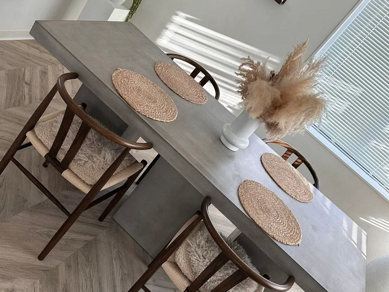 Billede 4 - Beton spise bord 