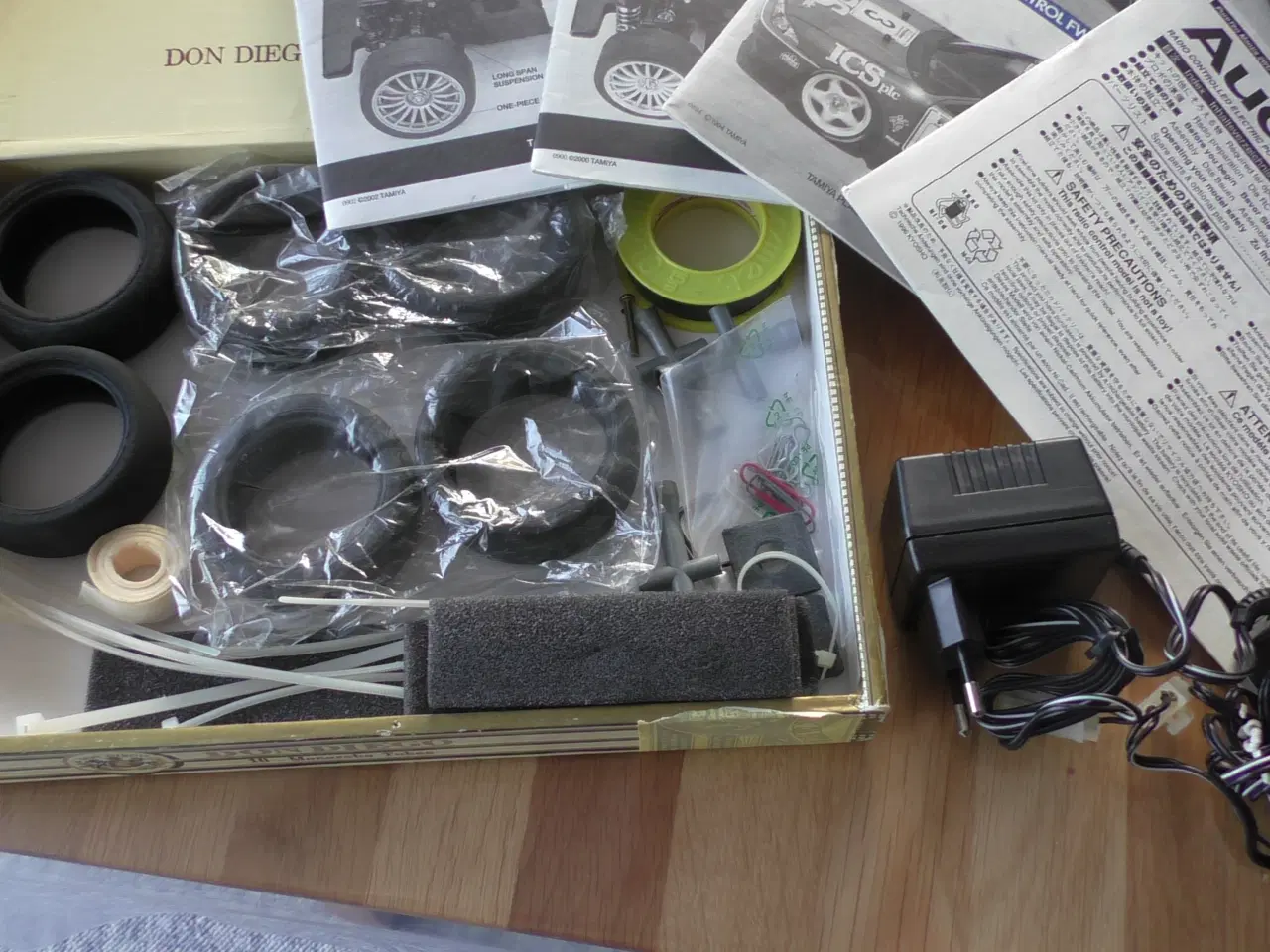 Billede 8 - 4 Styk fjernstyret biler