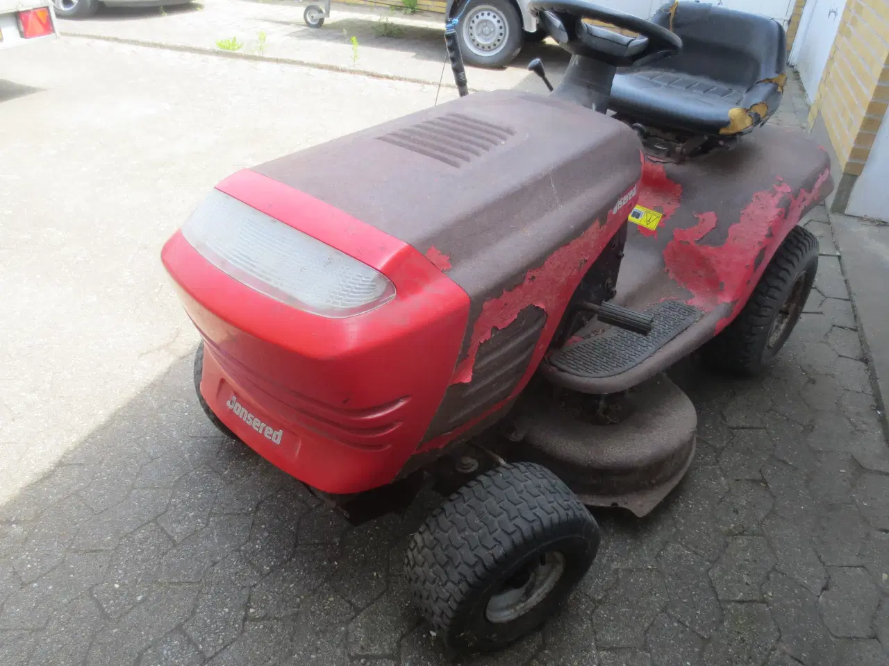 Billede 2 - 1 stk Havetraktor Jonsered Model LT 2112