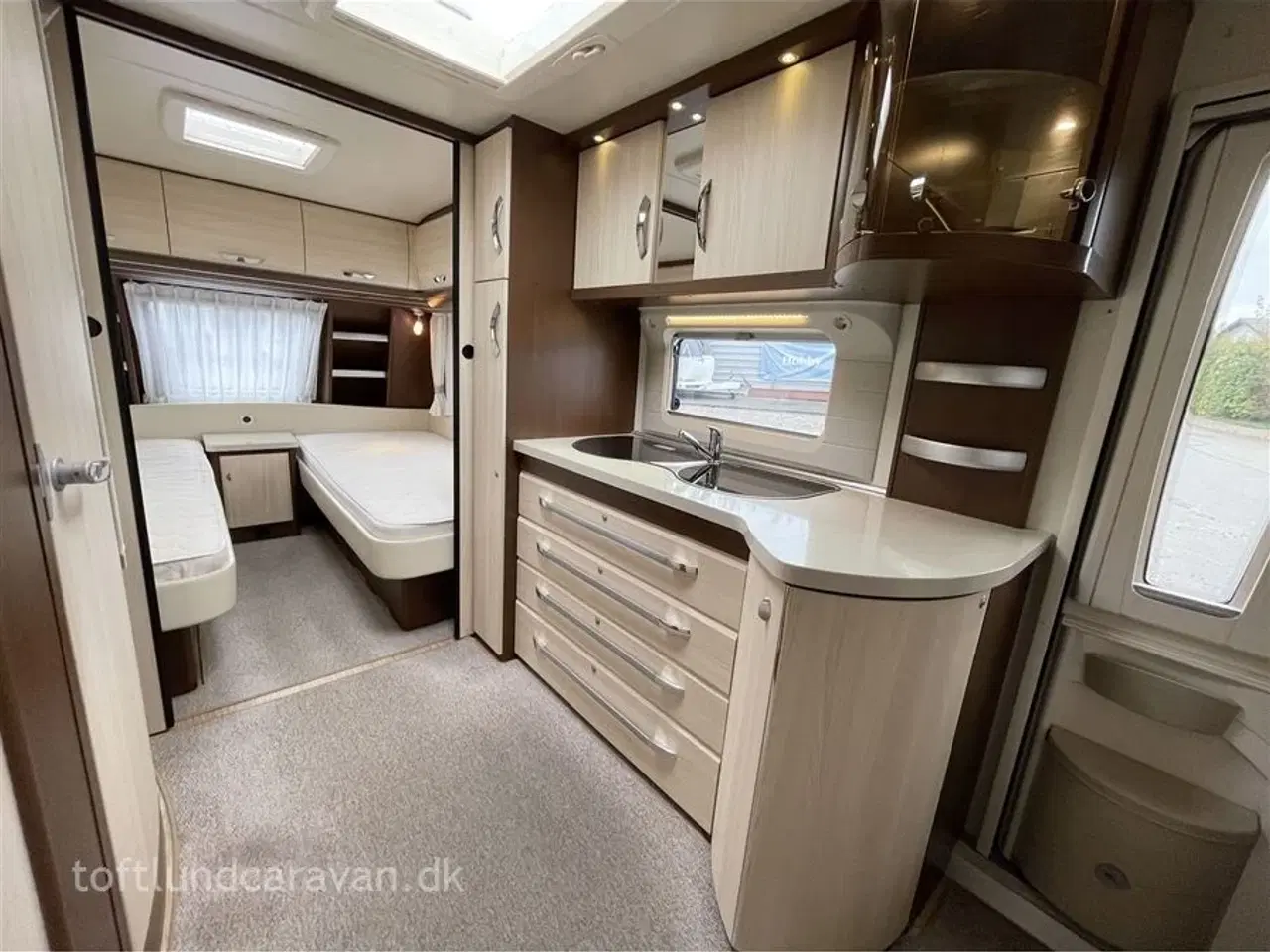 Billede 5 - 2012 - Hobby Prestige 610 UL   1 ejers, SUPERFLOT STOR ENKELTSENGS-VOGN, m/MOVER og stort Isabella fortelt mv. ET GODT TILBUD.