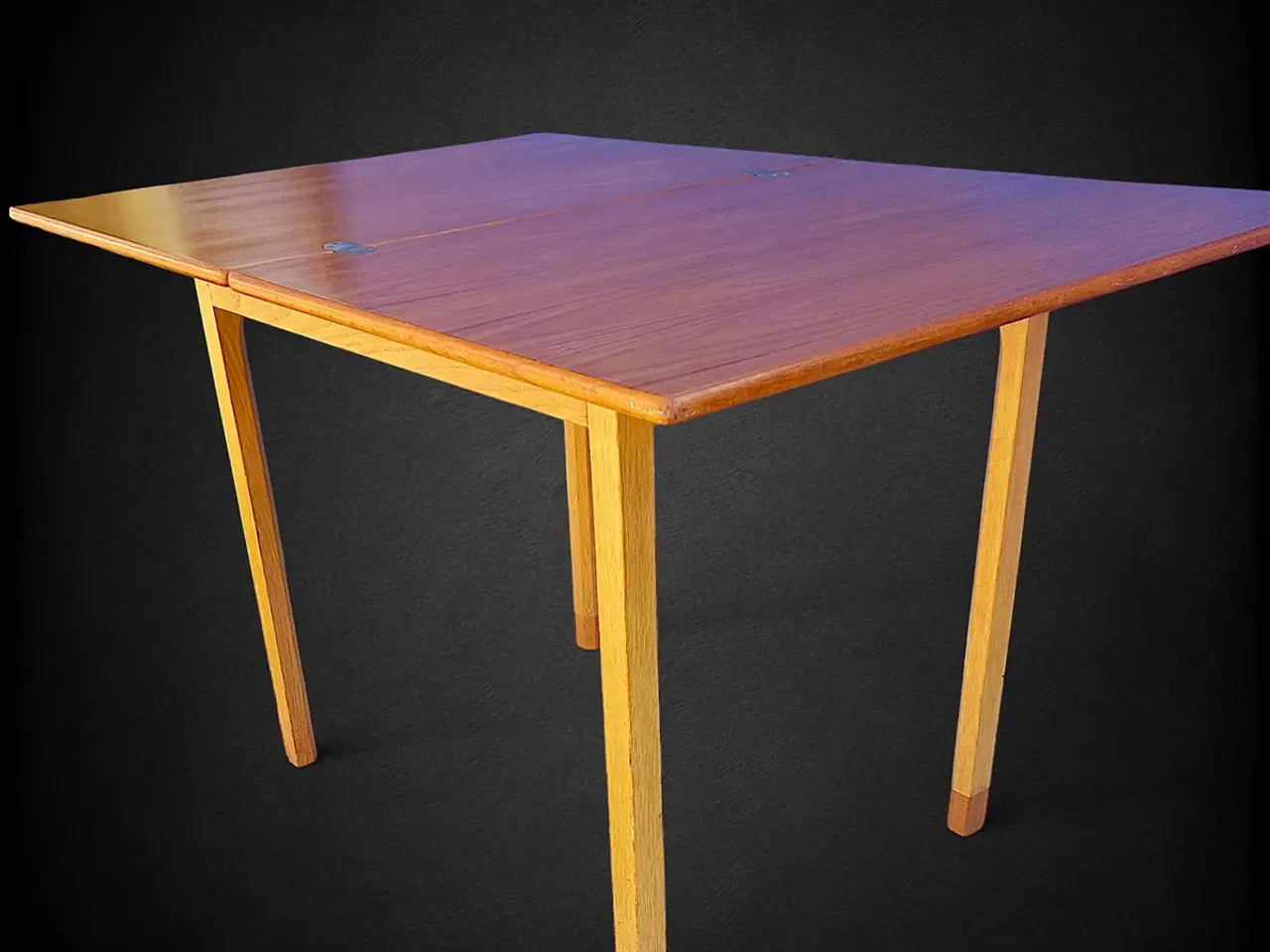 Billede 10 - Multifunktionsbord teak/eg med mærkat