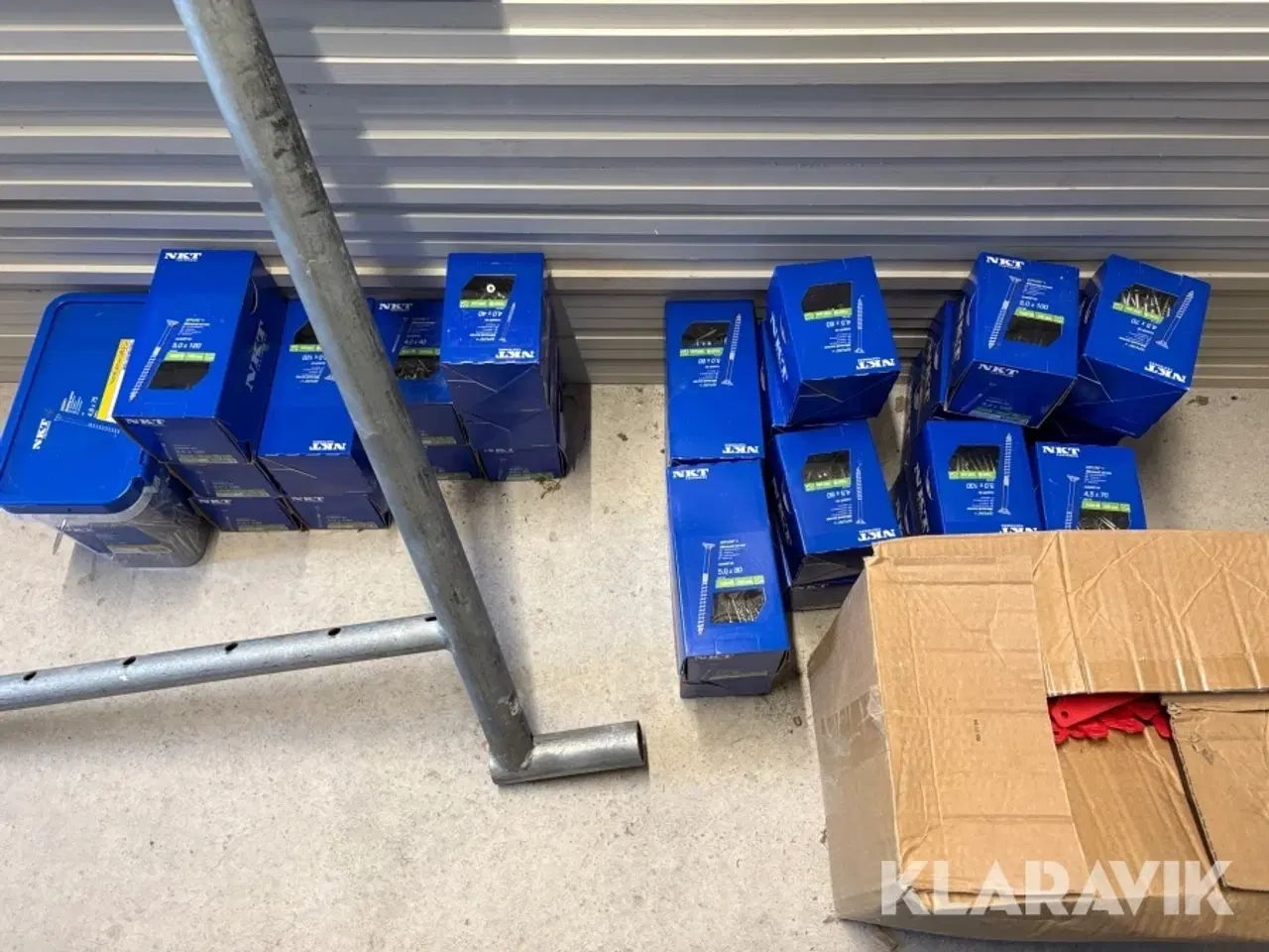 Billede 8 - Lot med materialer og udstyr fra tømrer