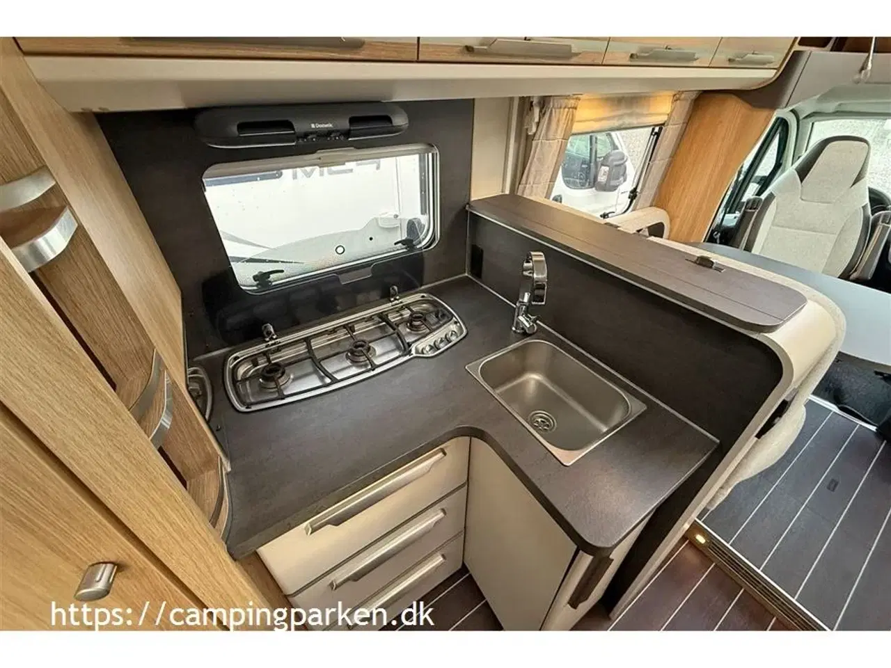 Billede 6 - 2020 - Knaus Sky TI 650 MF Platinum Selection Fin camper indretning, med fransk seng og under 7 meter