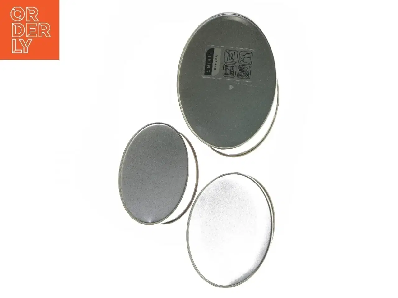 Billede 3 - Sæt med tre opbevaringsdåser med jordbærmotiv fra Modern Living (str. 20cm og 17 cm og 14 cm)