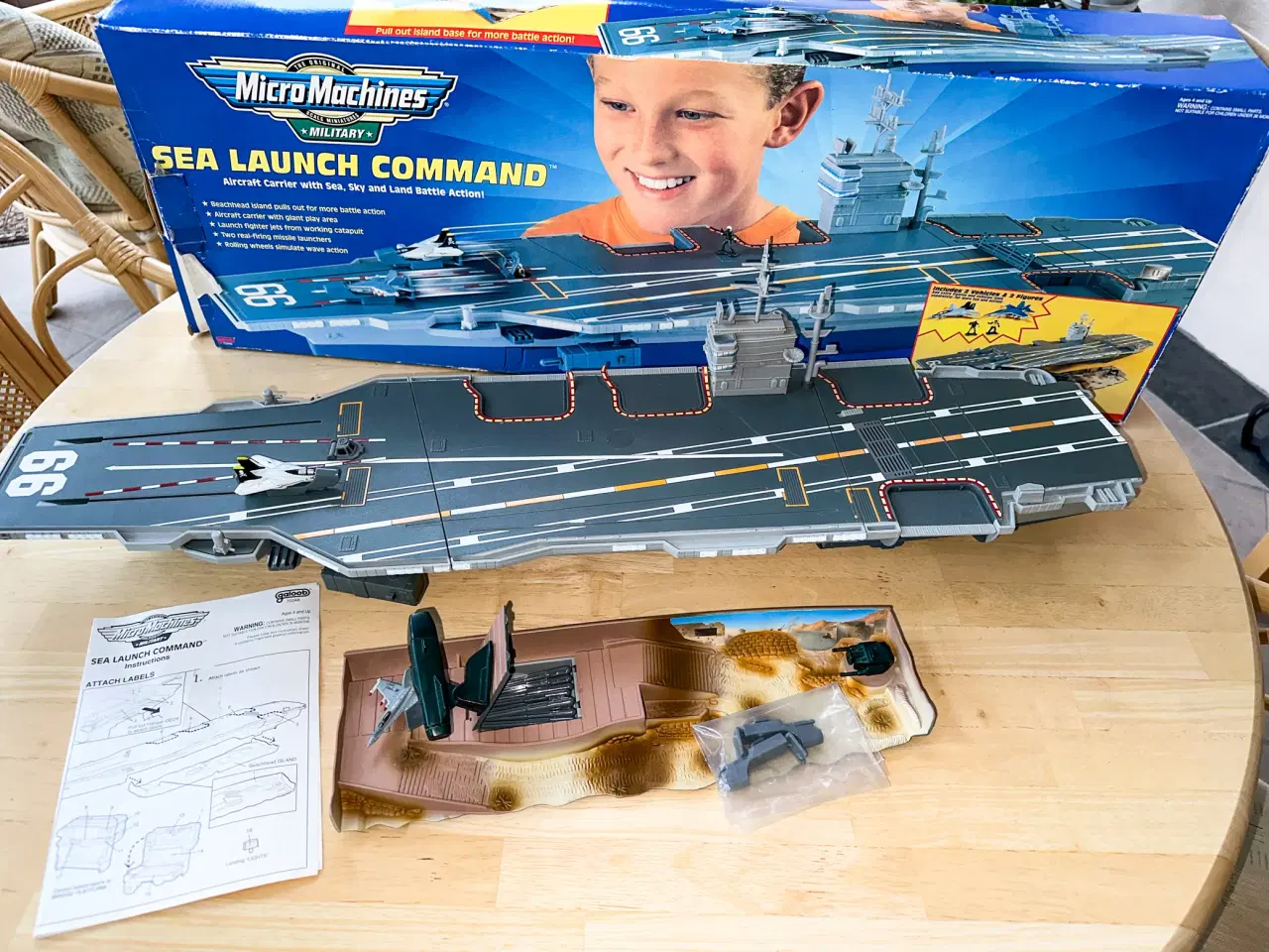 Billede 1 - Micro Machines hangarskib (Sea Launch Command)