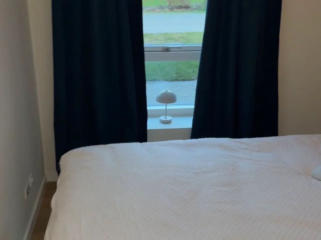 Billede 2 - IKEA Malm dobbeltseng, som ny med lamelbund og ny 