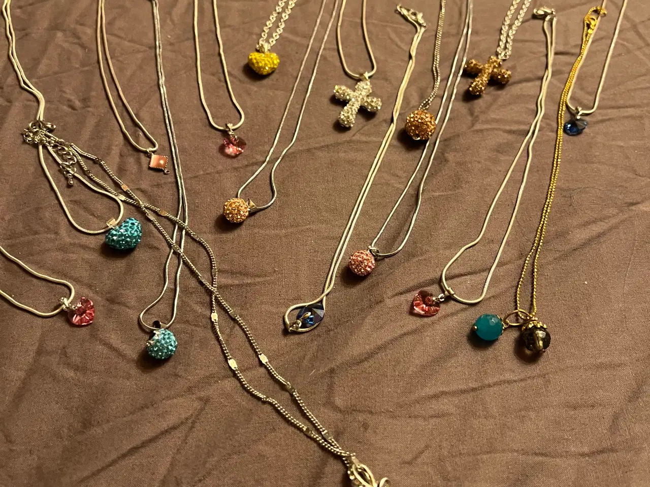 Billede 1 - Smukke nye halskæder