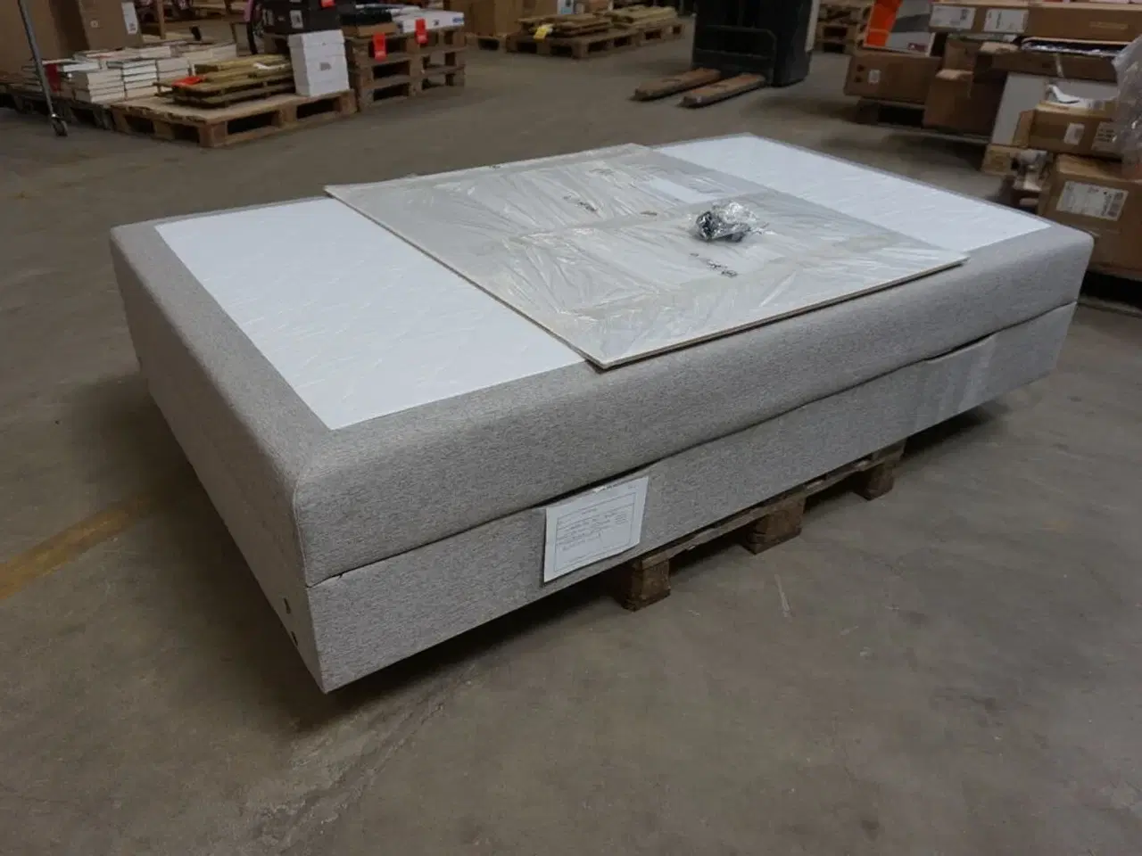 Billede 4 - Nordisk fjer B90 seng med opbevaring 120x200 cm Lysegrå