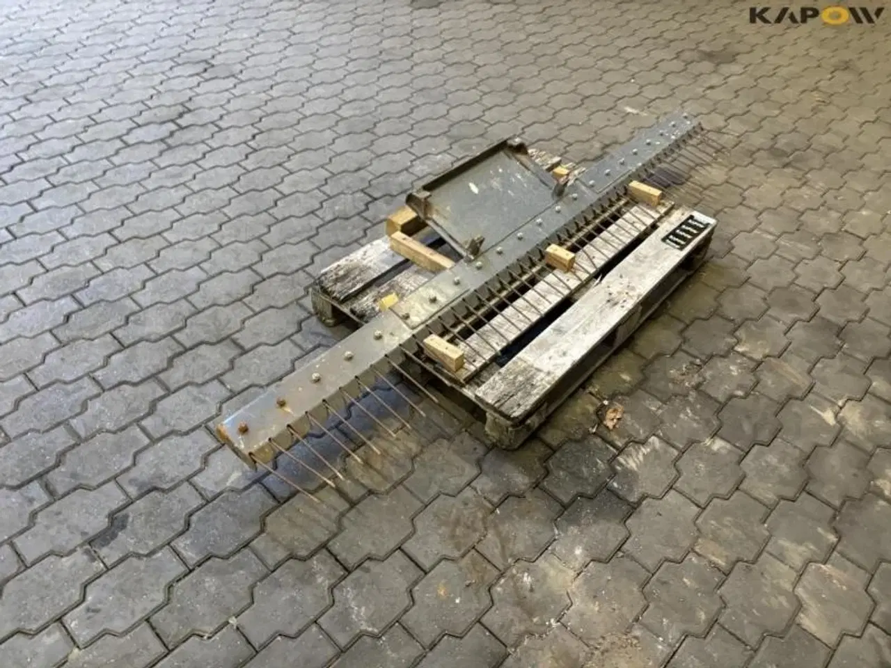 Billede 6 - - - - Gårdrive
