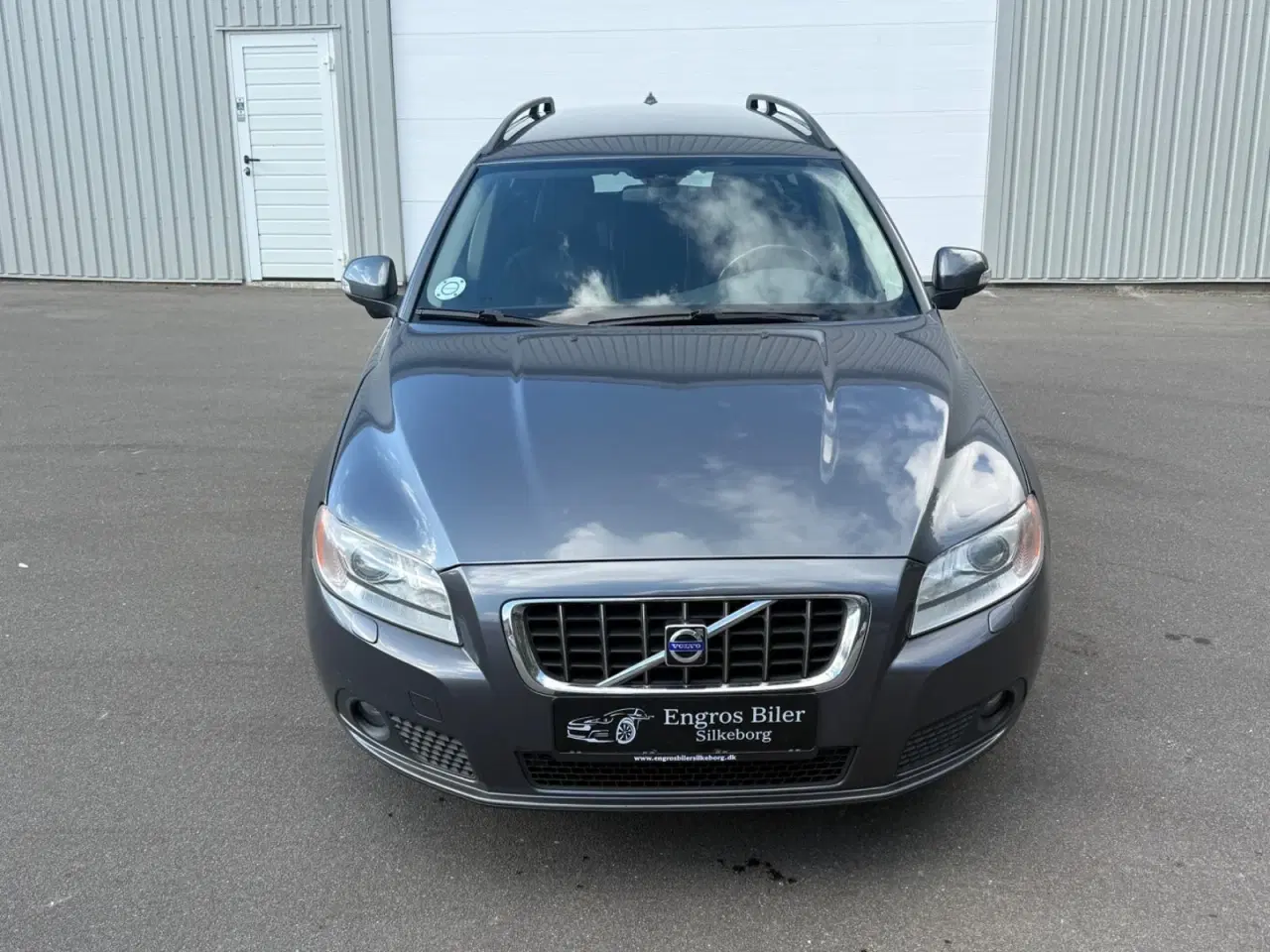 Billede 2 - Volvo V70 2,5 T Momentum aut.
