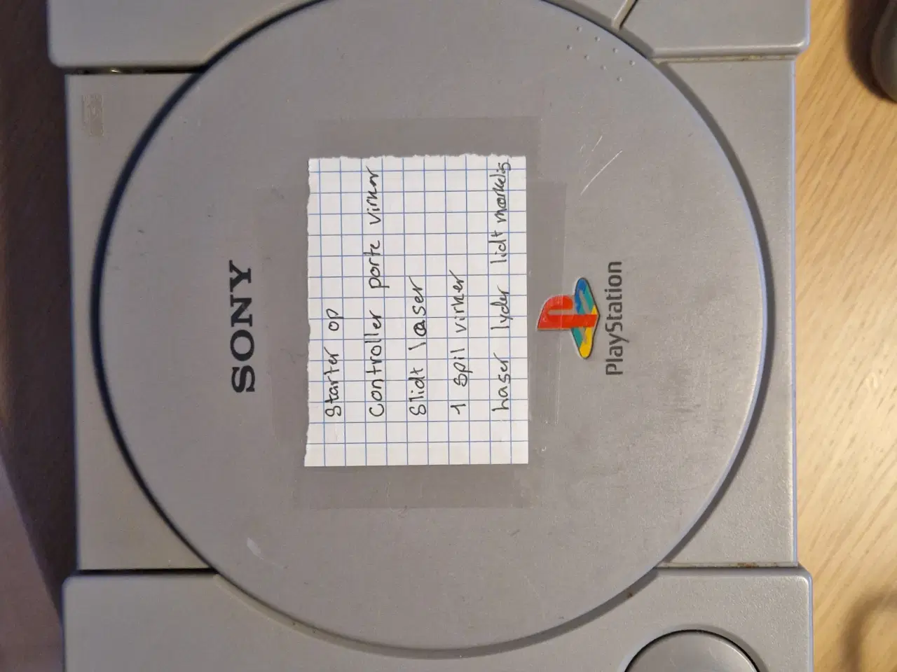 Billede 8 - 🎮 3 stk. Sony PlayStation 1 (PS1) + 2 controllere