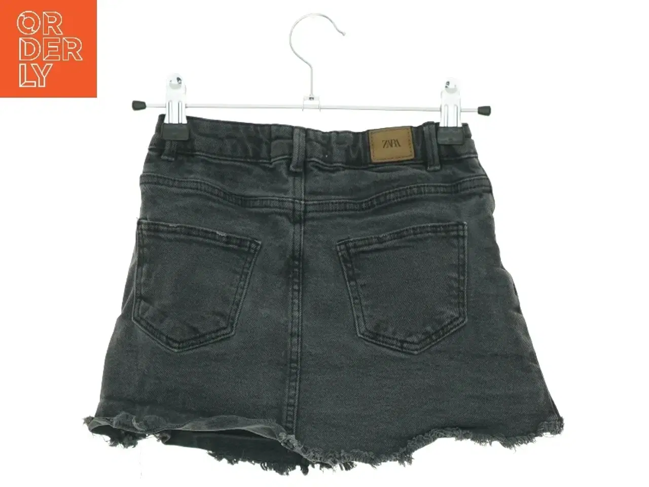 Billede 2 - Nederdel fra Zara (str. 122 cm)