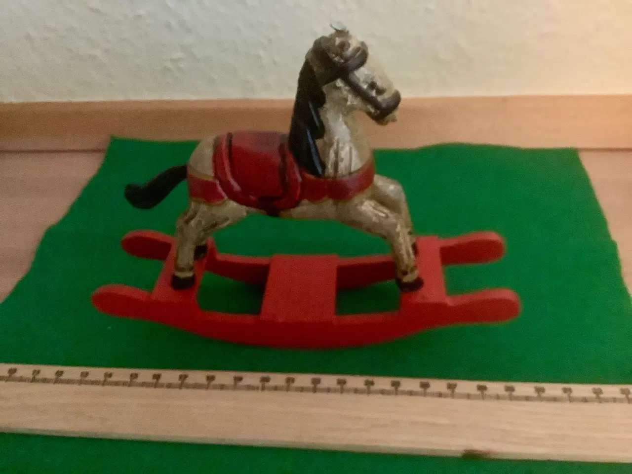 Billede 2 - Vintage gyngehest til pynt.