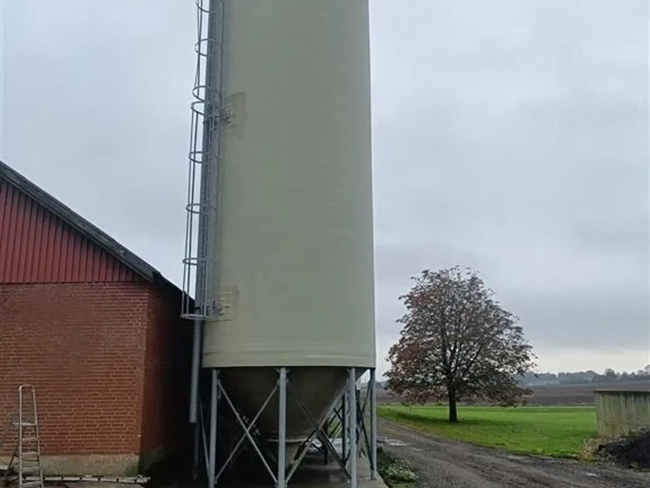 Billede 3 - Tunetank glasfiber silo 143 m3 siloer  3 stk. i alt