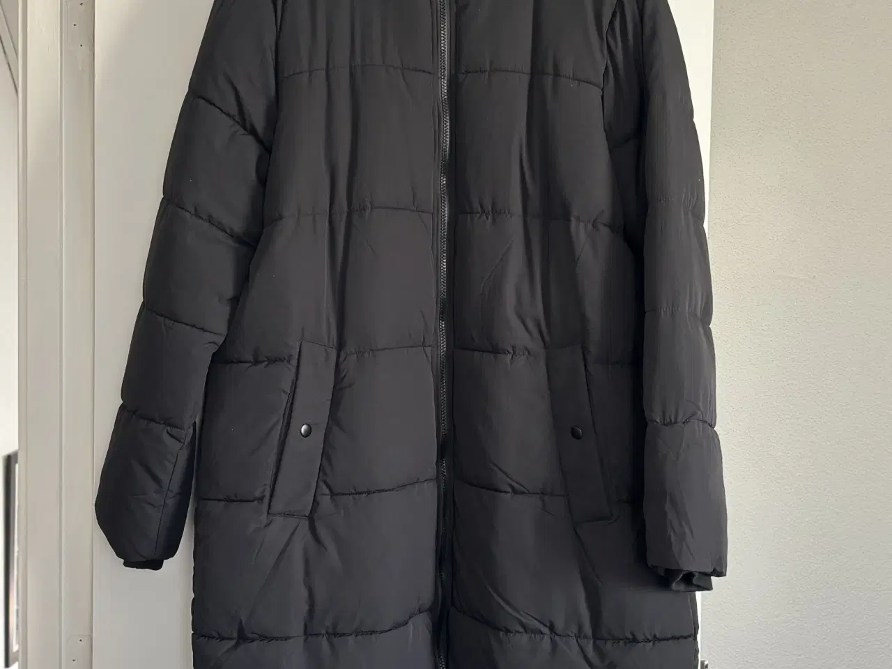 Billede 1 - Lululia STUDIO sort vinterjakke, størrelse XXL