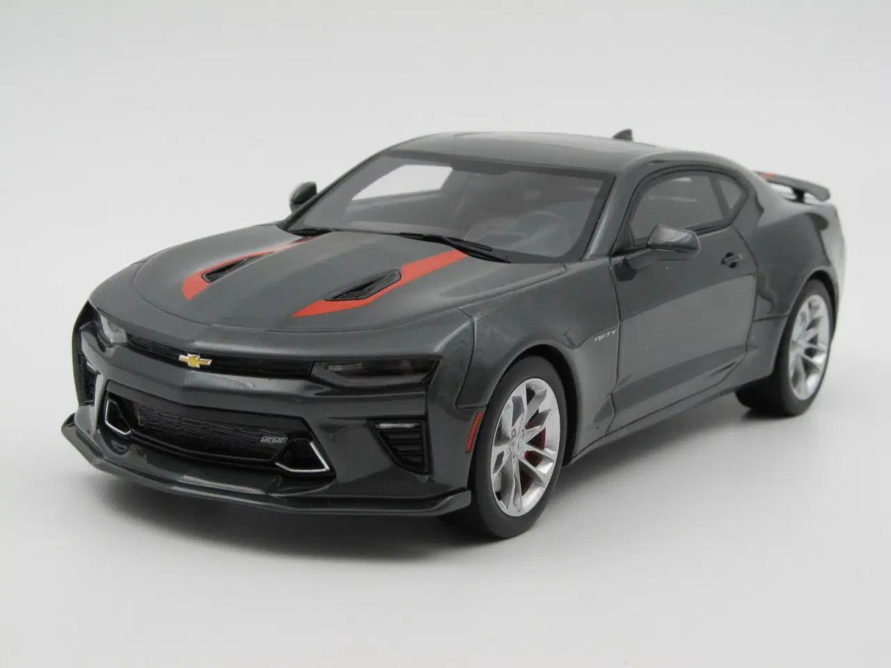 Billede 3 - 2017 Chevrolet Camaro SS Fifty Anniversary - 1:18 