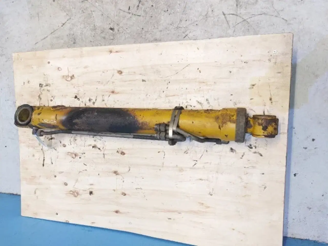 Billede 2 - Hydrema 906C Løftecylinder 401201