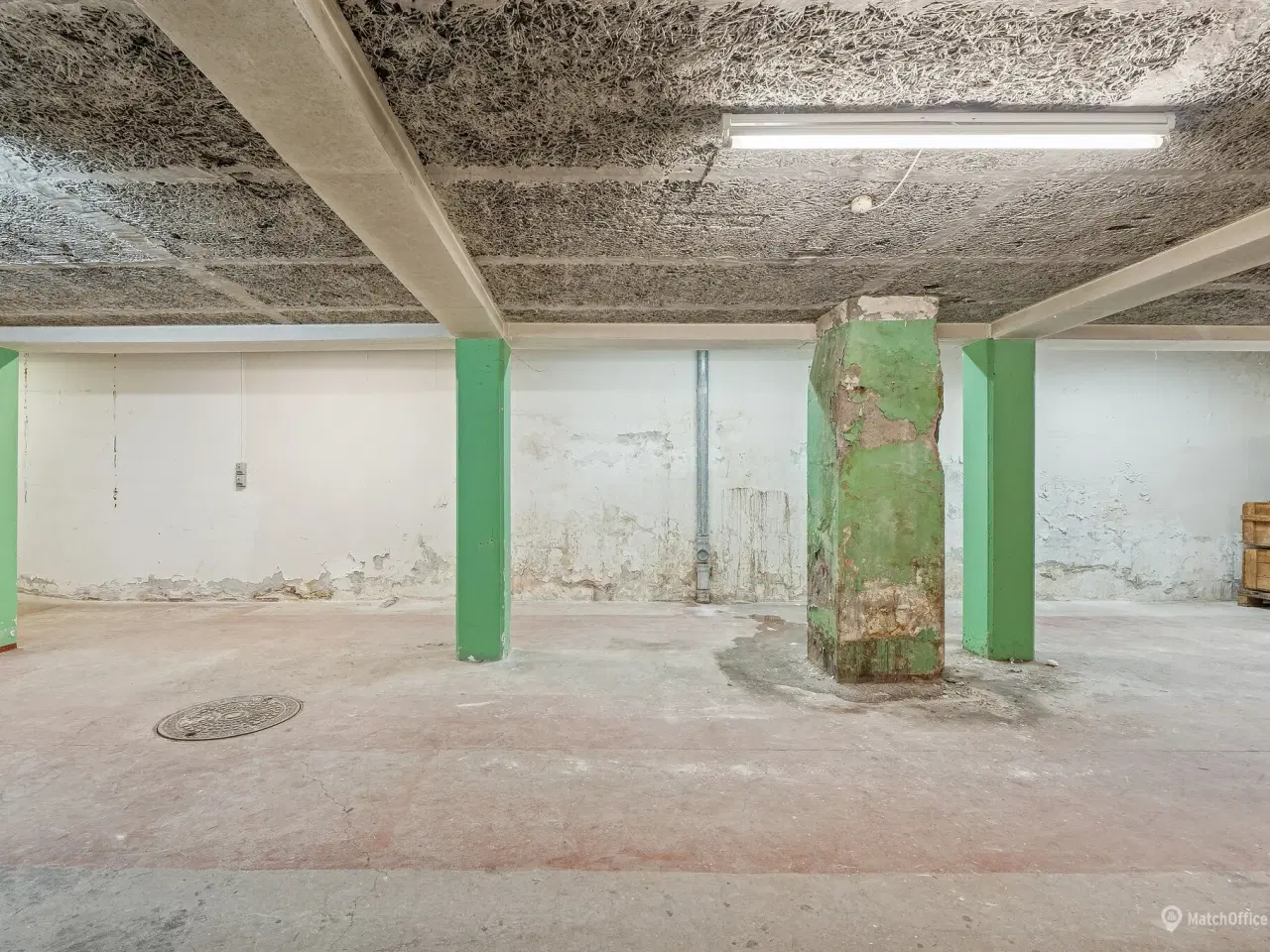 Billede 4 - Stor kælder med central beliggenhed