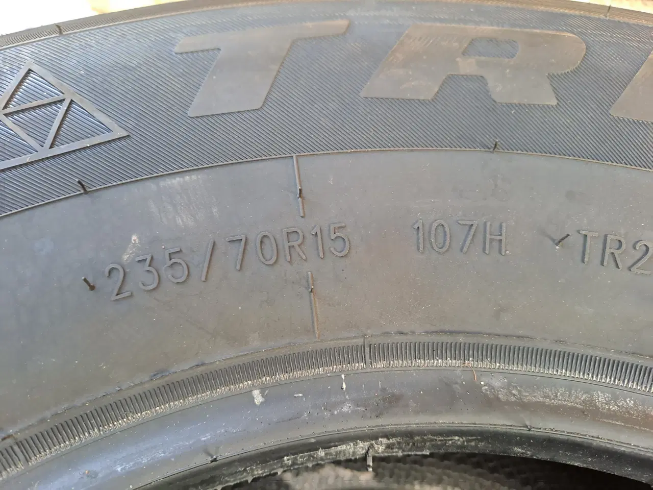 Billede 2 - 2 stk 235/70r15