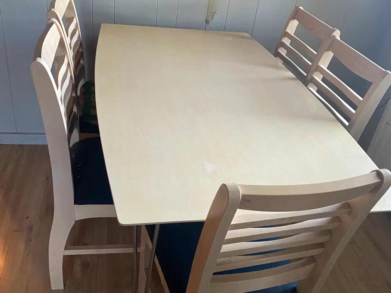 Billede 1 - Spisebord - brugt men i god stand