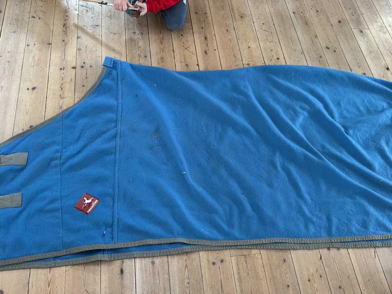 Billede 2 - Fleece dækken str 145