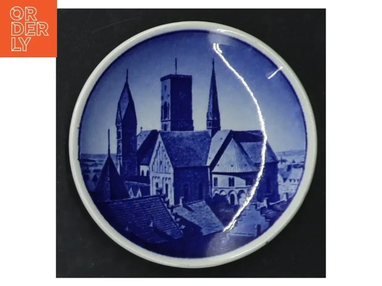 Billede 5 - Blå og hvid porcelænsvægplatter (str. Ø 8 cm. 6 styk)