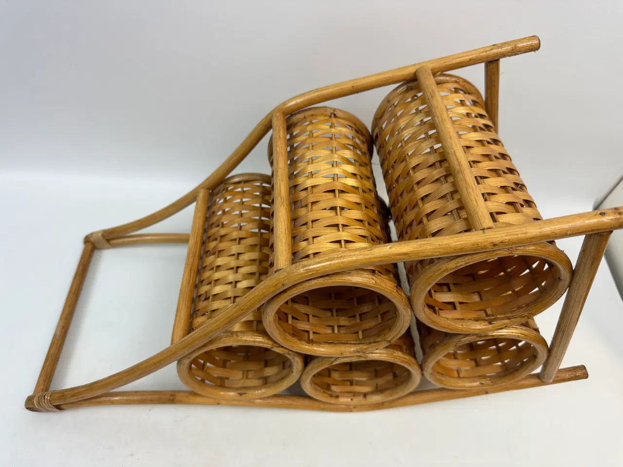 Billede 8 - Retro vinreol / flaskeholder i bambus og flet