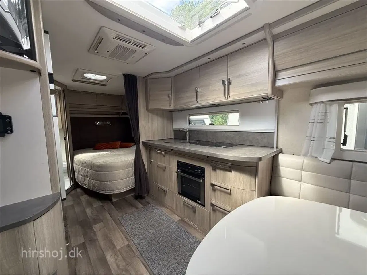 Billede 5 - 2022 - Kabe Ametist 560 XL KS KING SELECTION   Lækker Vintervogn fra Svenske Kabe med  fransk dobbeltseng fra Hinshøj Caravan