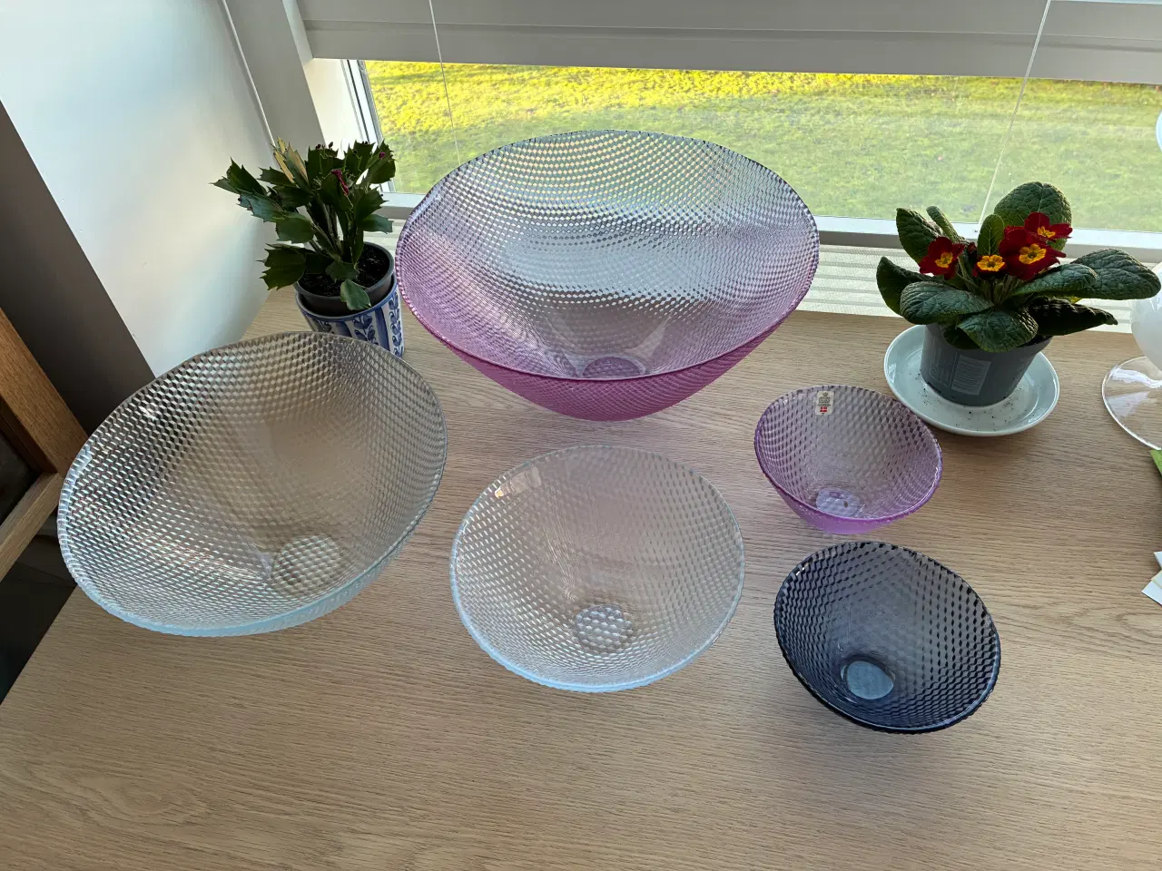 Billede 2 - Stor glasskål i klar nubret glas, Trigona, Holmega