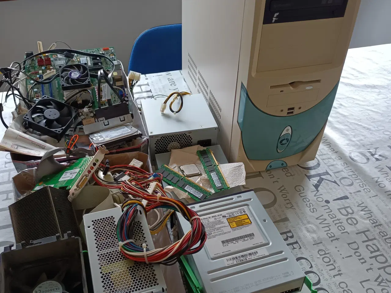 Billede 6 - Kæmpe bunke retro dele m/computer