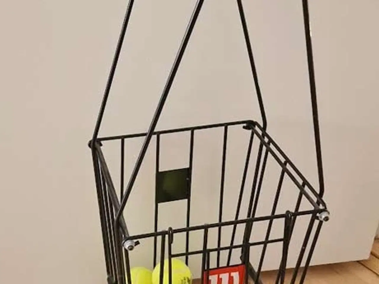 Billede 3 - 4 boldkurve tennis, Aalborg