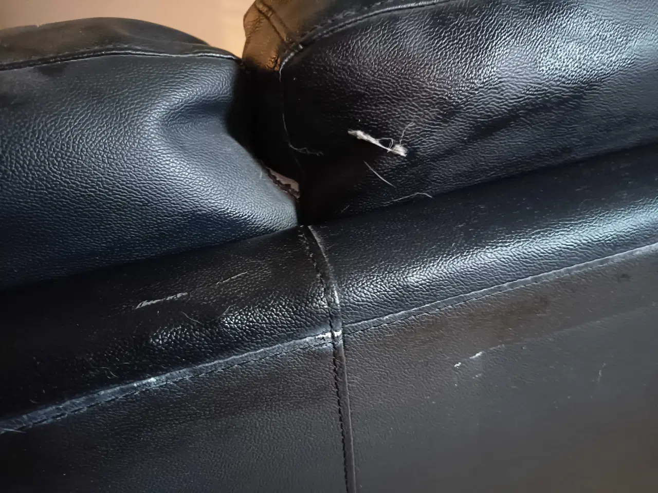 Billede 5 - 2 pers. Kunstlæder Sofa