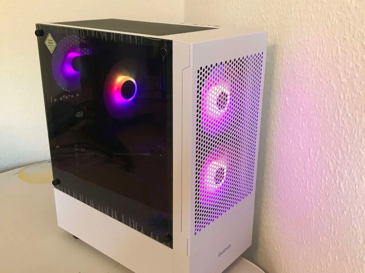 Billede 4 - Hvid Gaming PC (i7-8700k + GTX 1080)