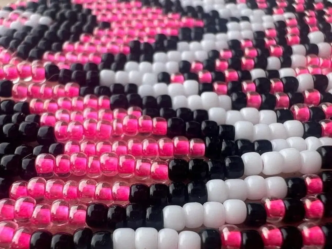 Billede 2 - Grønlandske øreringe, håndlavede 